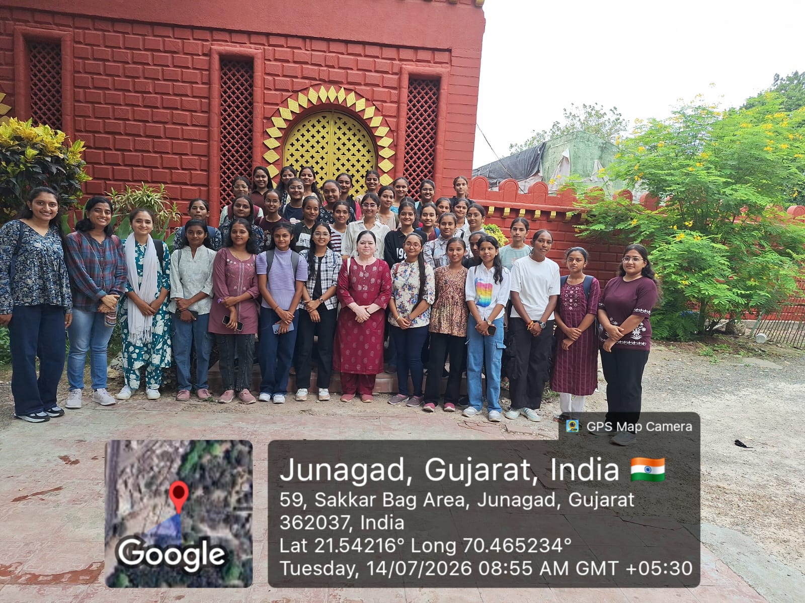 🌿 Students Visited Junagadh Sakkarbaug Zoo 🦁