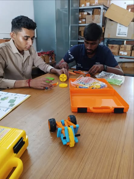 🤖✨ Robot Making Competition – Vikas Saptah